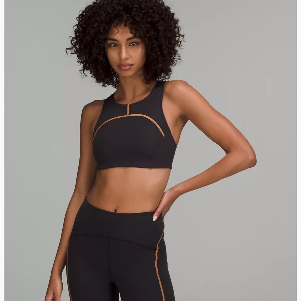 NWT Tough Train High-Neck Bra Size 6